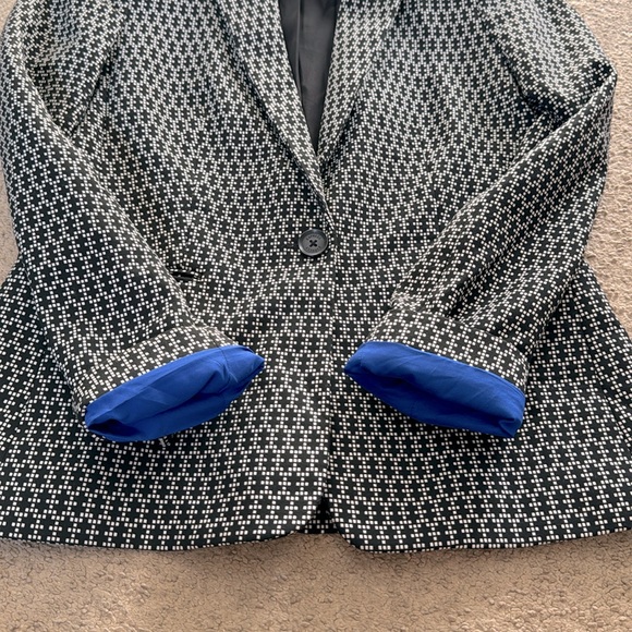 Express Blazer Black & White Beautiful Pattern Size 6 - Picture 4 of 10